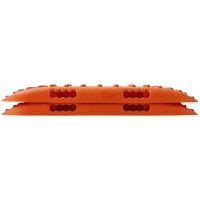 Vue de côté plaques de désenlisement pour 4x4