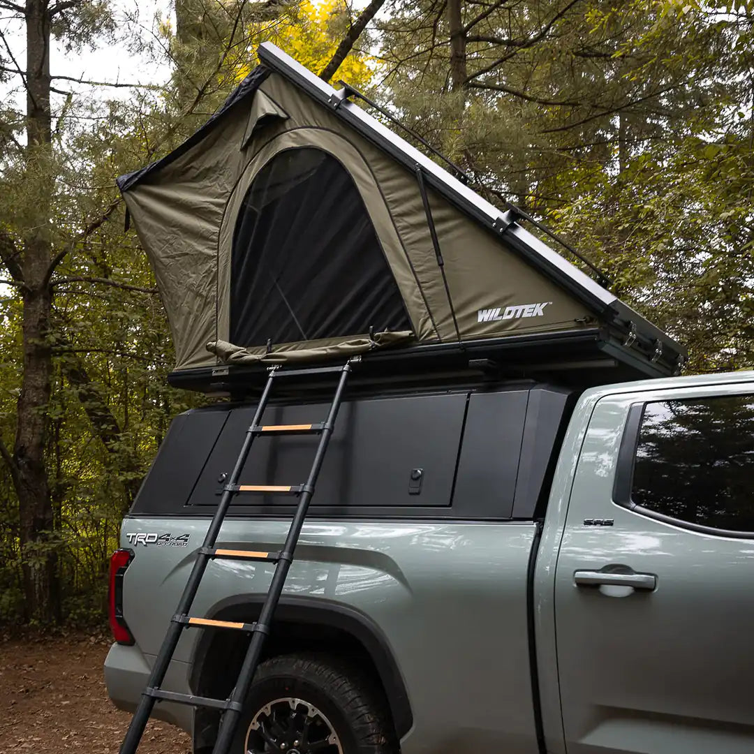 Hardshell Roof Top Tent premium quality with roof bars fr extra storage