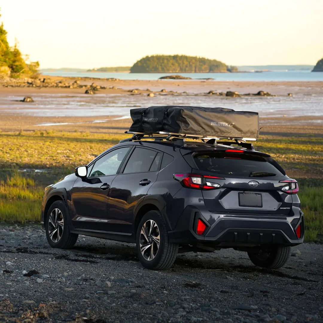 Vue fermé de la tente de toit souple 2 places