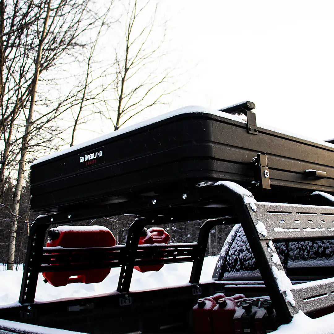 4 season roof top tent under the snow