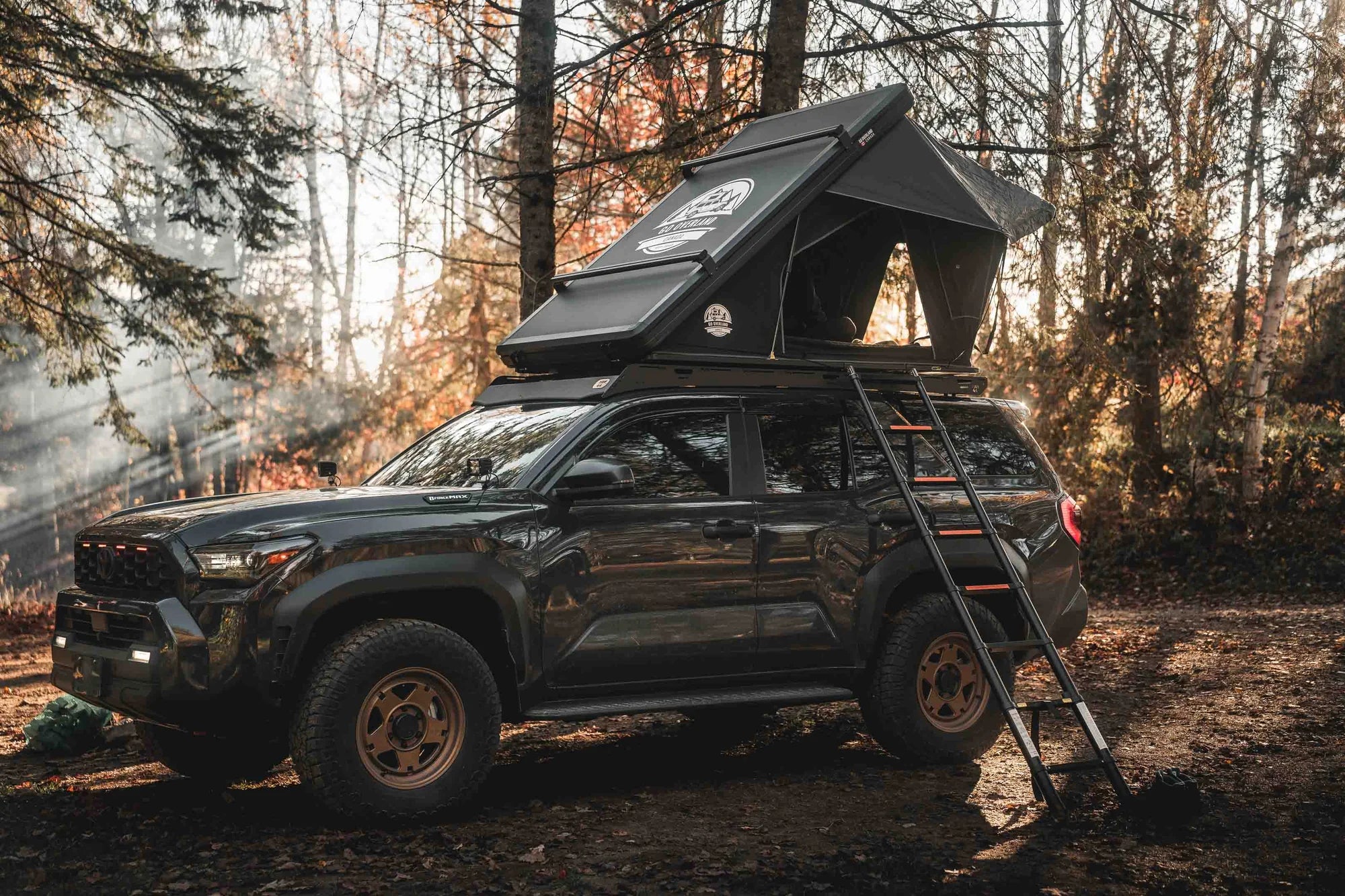 Lightweight roof top tent for 4 season use in the forest