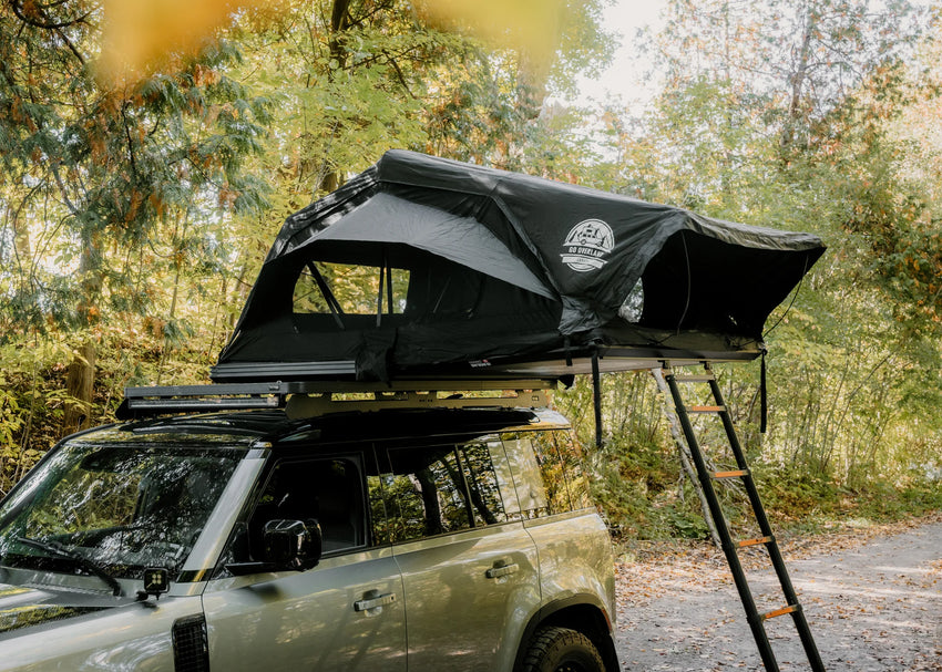 Large view of the hybrid roof top tent on a land rover