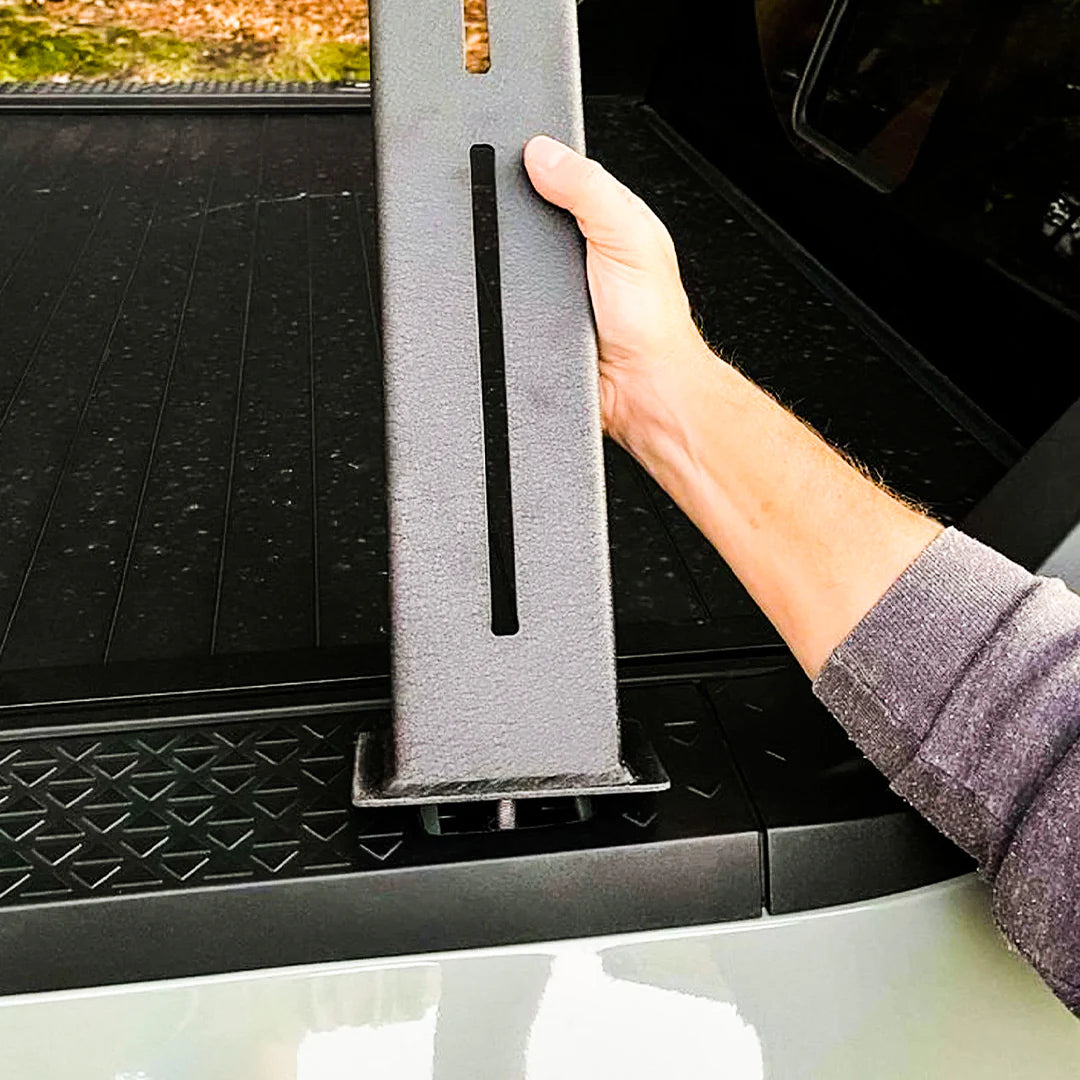 Detailed view mounting the bed rack