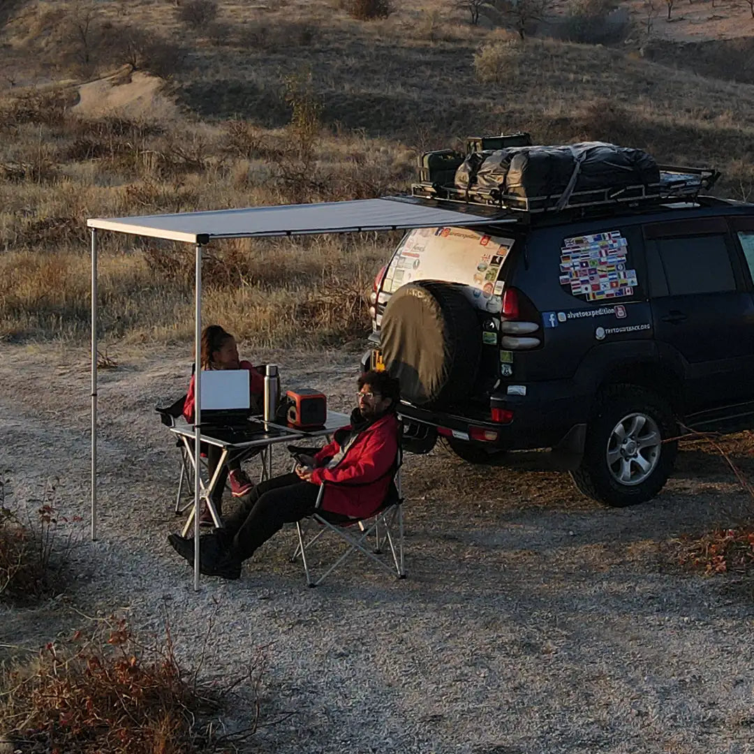 Rear awning in the desert