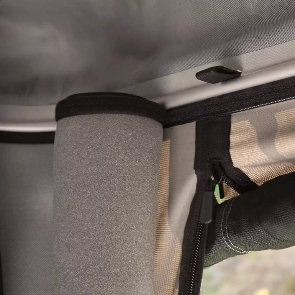 Inside view when closing the roll