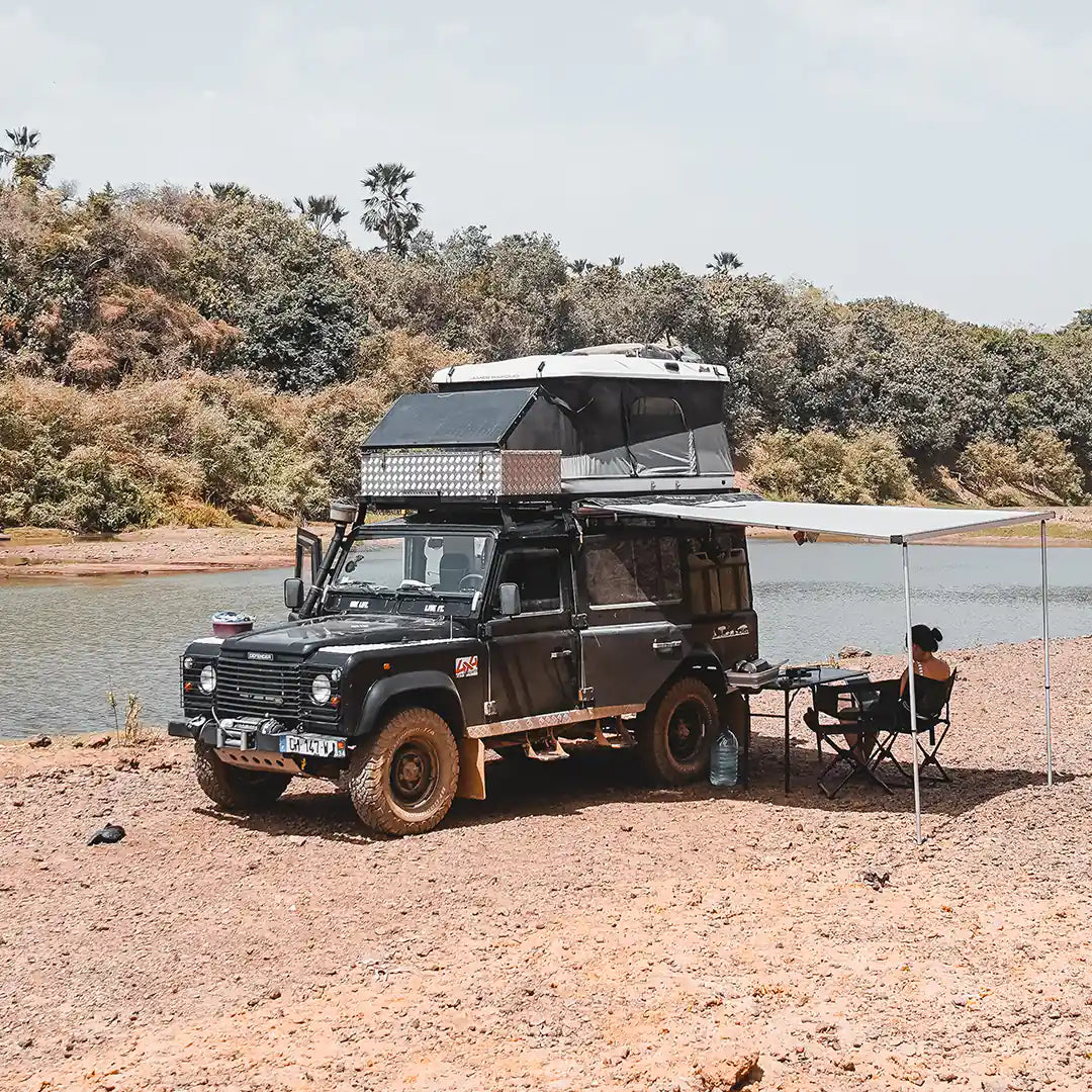 Large view with the vehicle