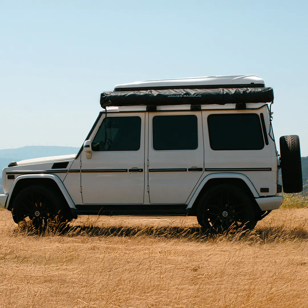 Side view of the G wagon with a closed family room