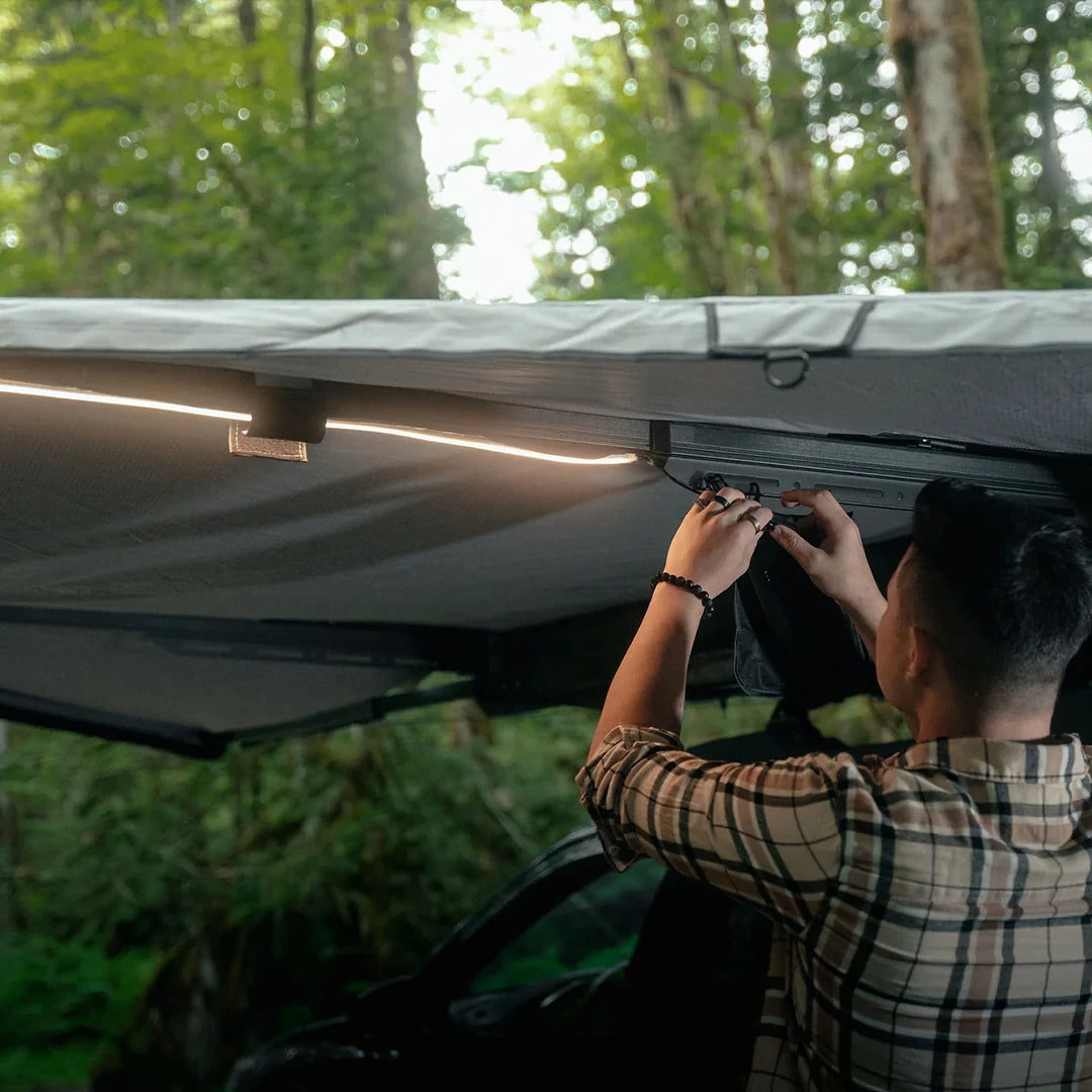 detailed view of the led and the organizer mount