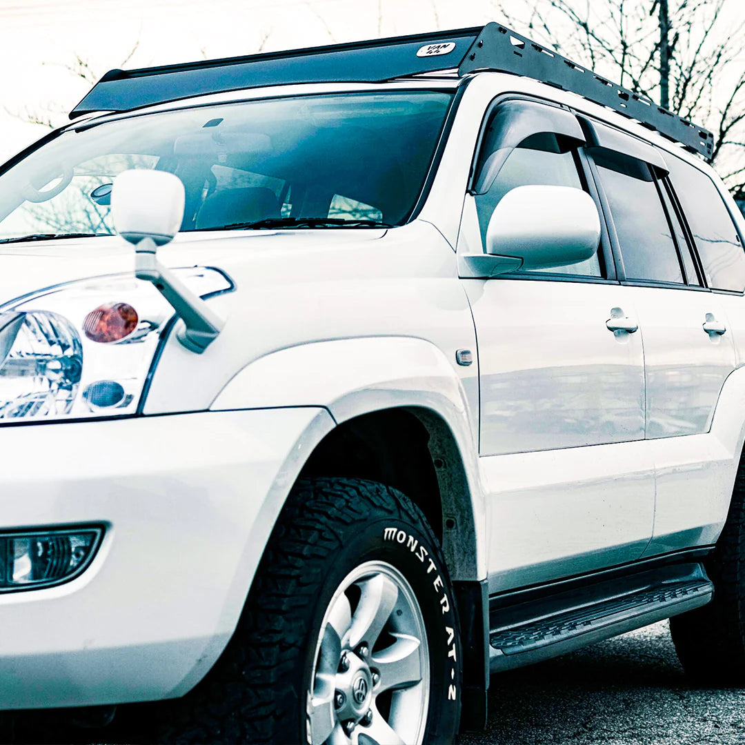 Front view of the Toyota Land Cruiser roof rack