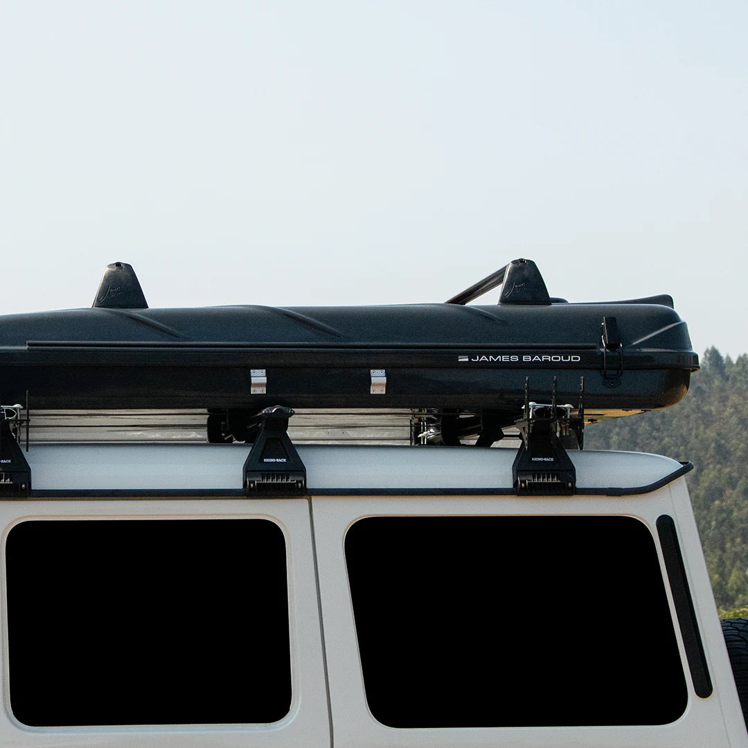 Side view of the pop up rooftop tent closed
