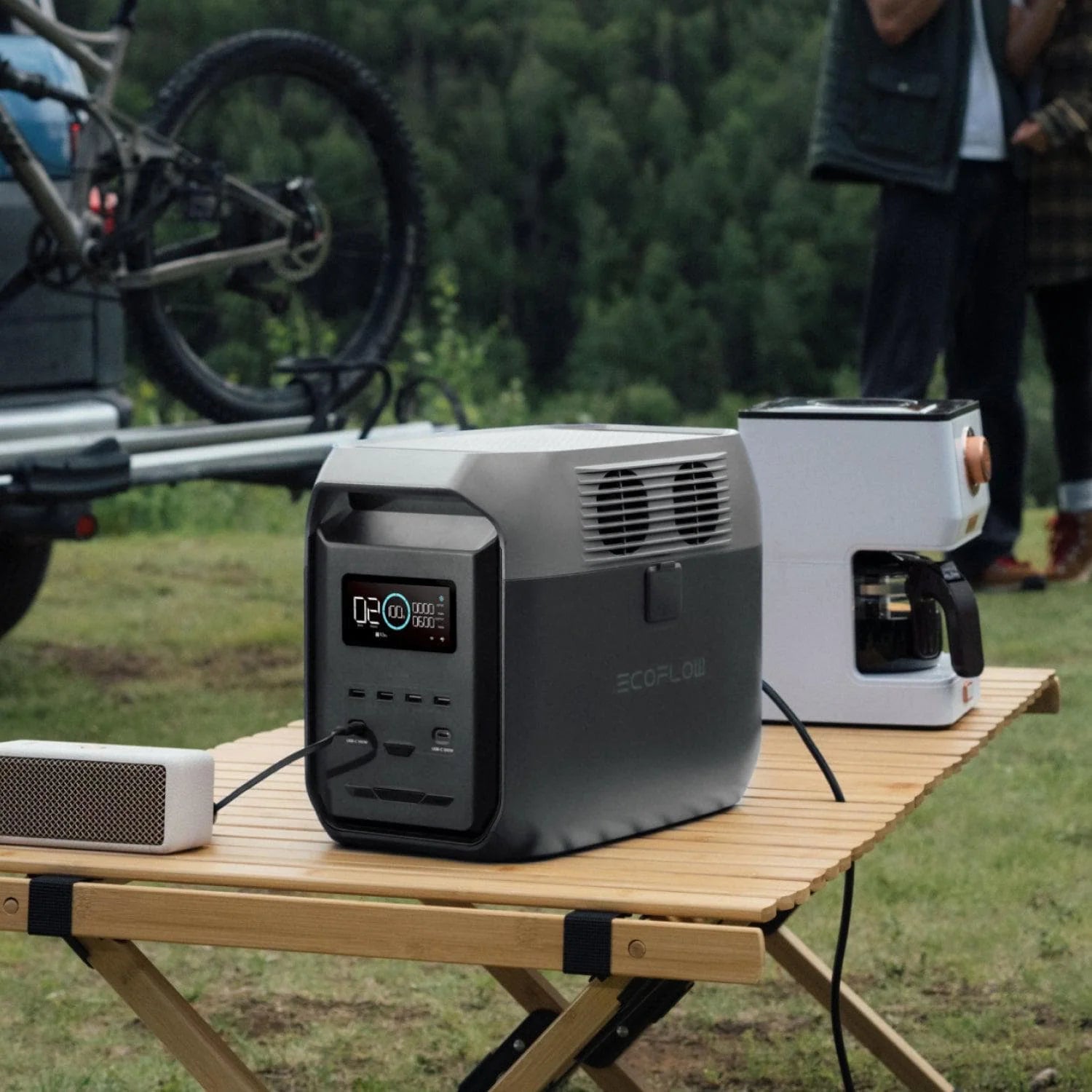 Large view of the ecoflow power station in camping setup
