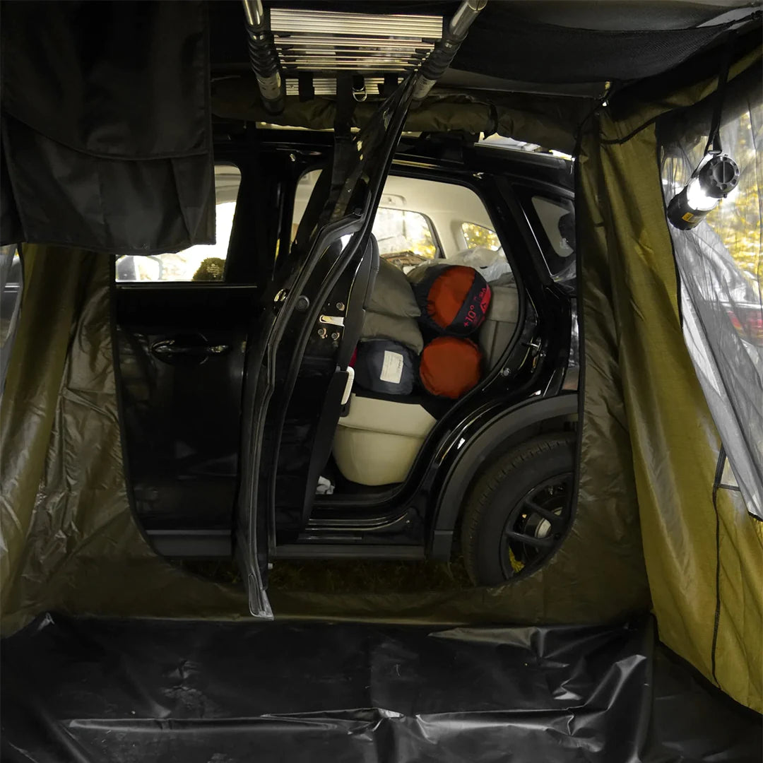 Access of the car by the annex room