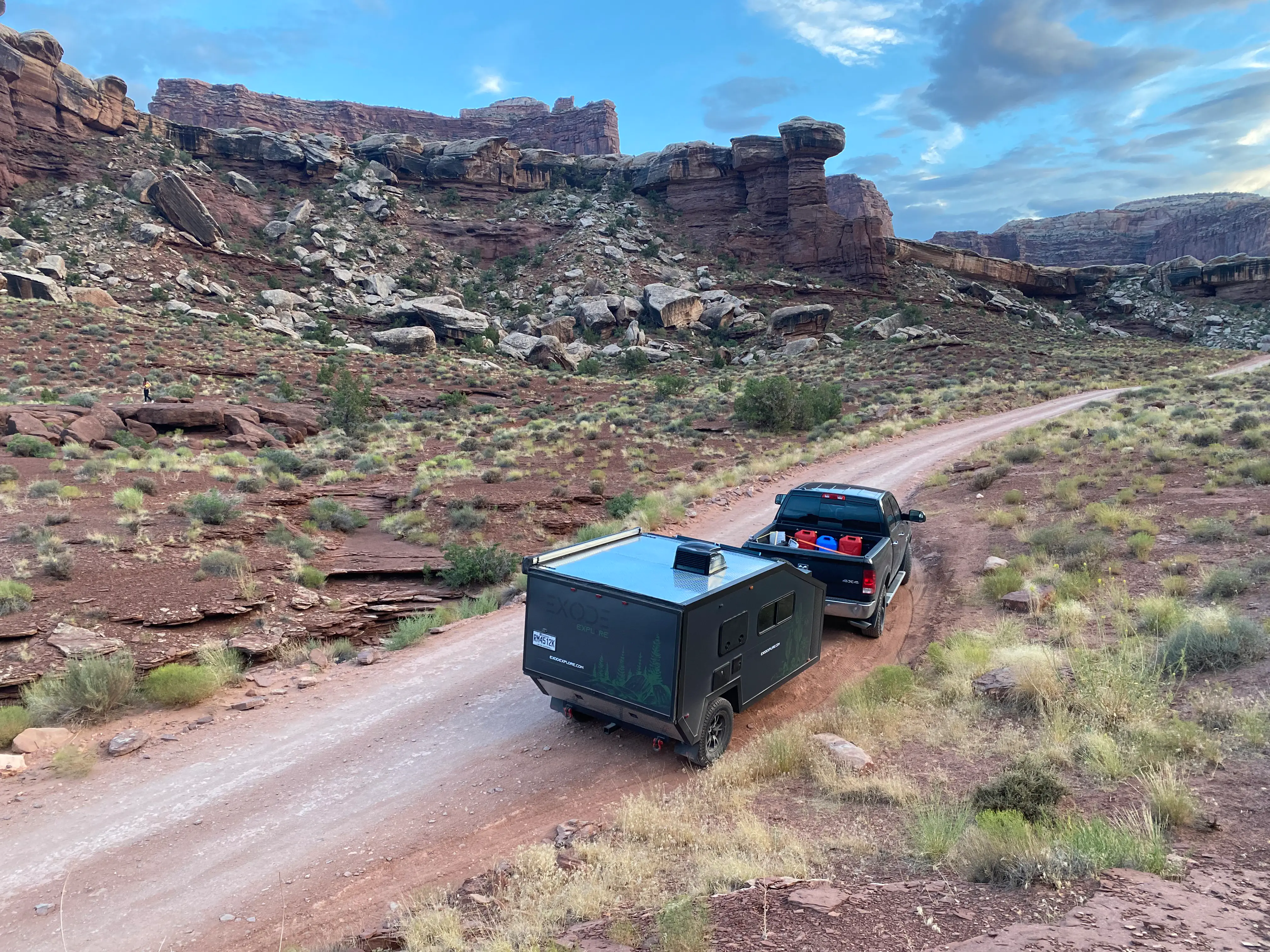 Extreme off road camper trailers